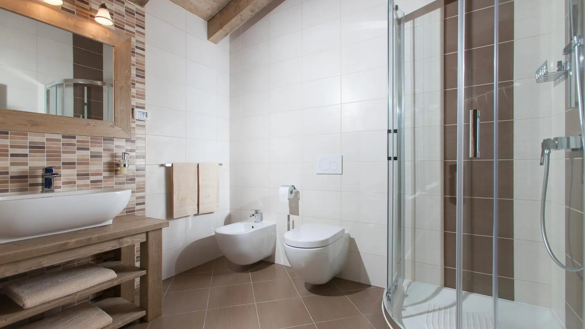 Residence Monaco For 10 People In Central Istria With 65 M2 Private Pool, Large Garden & Spa Svetvincenat Croatia